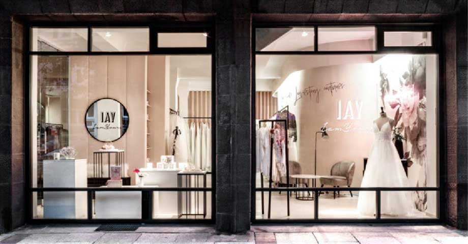 120平米婚紗店門(mén)店實(shí)景裝修效果圖